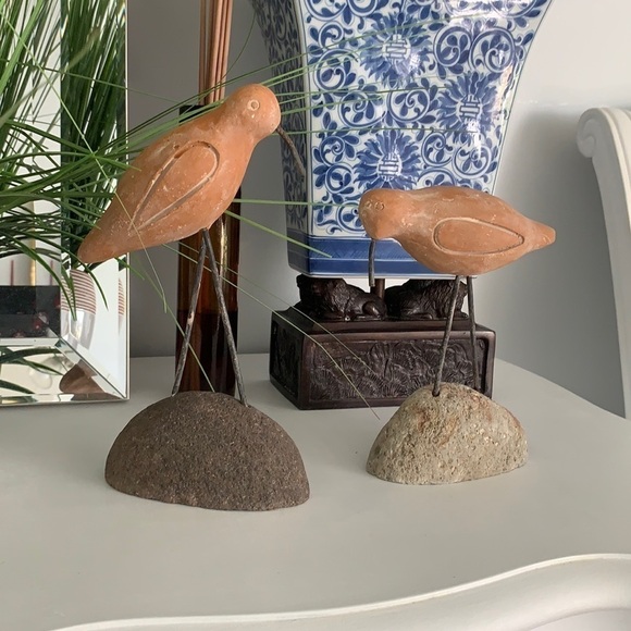2 clay‎ birds on river rocks Figurines Decoration - Picture 1 of 9